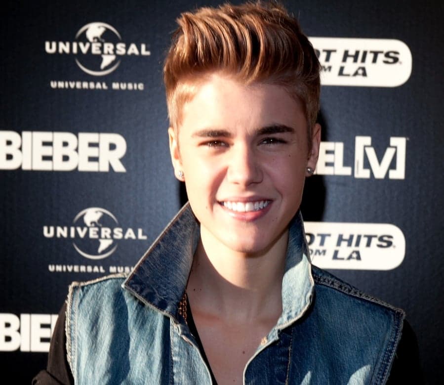 Would You Date Justin Bieber? Our Girls Debate!