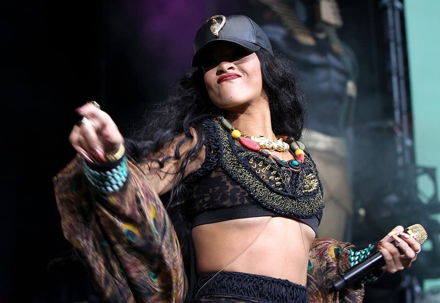 Rihanna Doesn’t Stay Demure For Too Long As She Tweets Bikini Hammock Pic