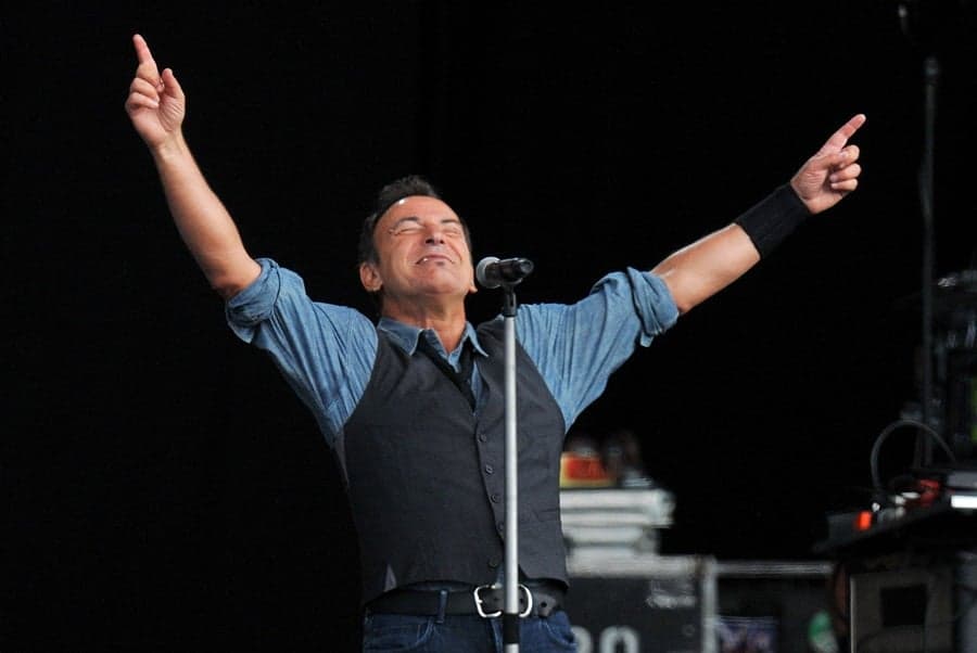 VIDEO: Bruce Springsteen Covers Lorde’s Royals