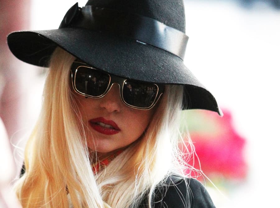 Lady Gaga Flips The Bird at Paparazzi In LAX