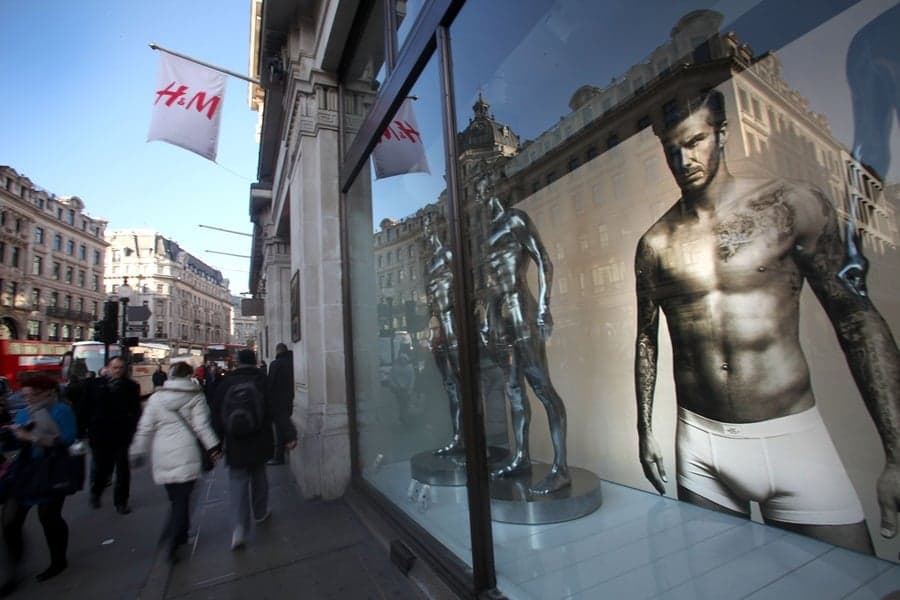 Beckham’s Body Causing Quite A Stir On The Cliffs Of Dover