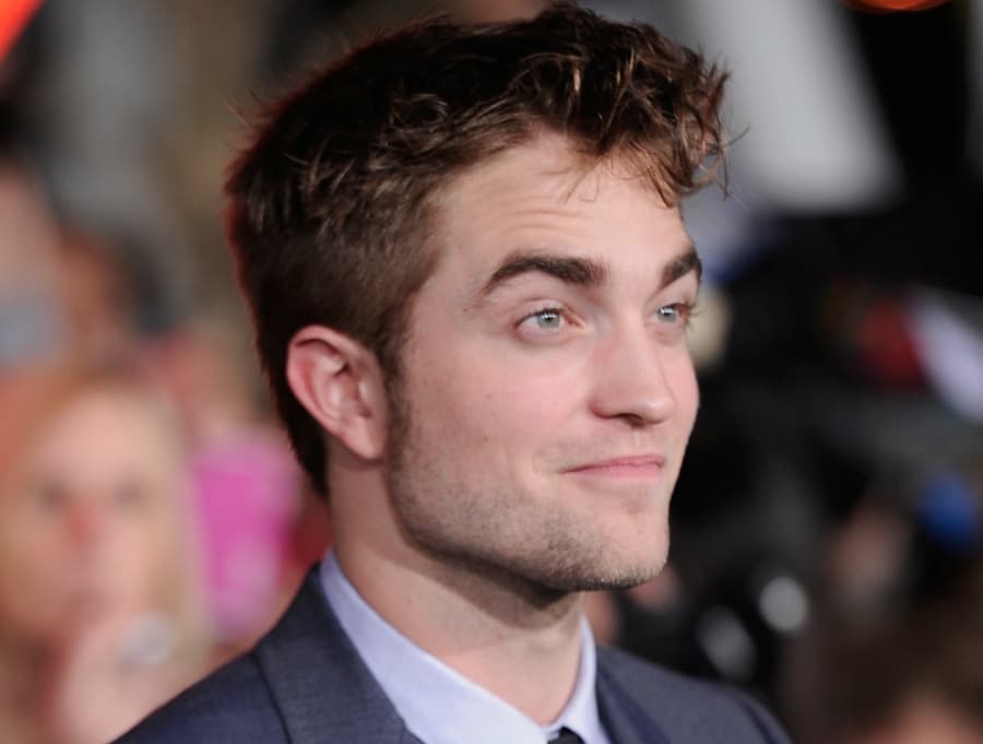Robert Pattinson is Not Happy About Kristen Stewart Staying With Producer Pal