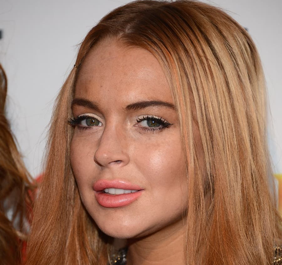 Lindsay Lohan Bags Part In Gaga’s New Music Video