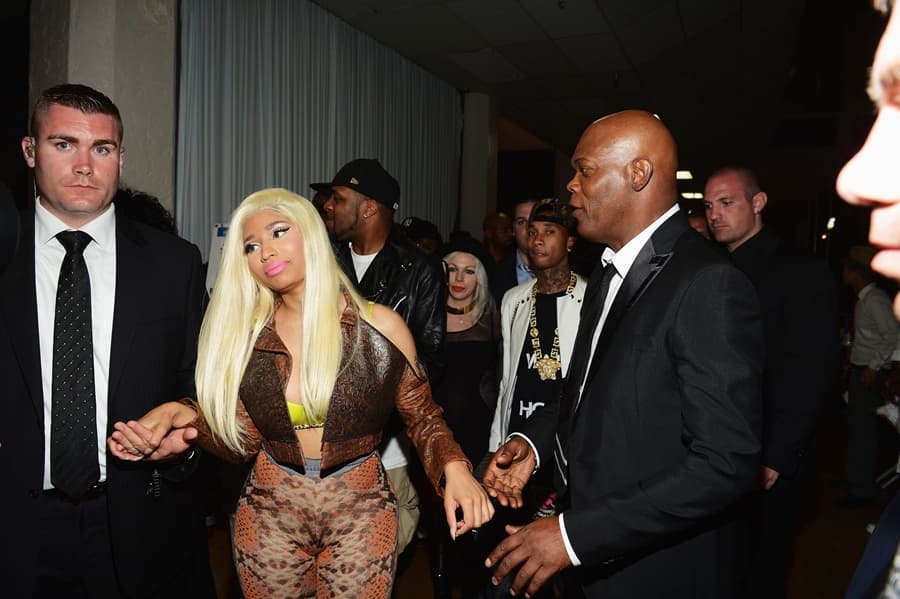 Minaj Has A Secret Studio Session and Tells Fans They’ll Love The Result