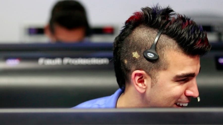 NASA Employee Becomes Online Sensation Because He’s Just So Attractive…