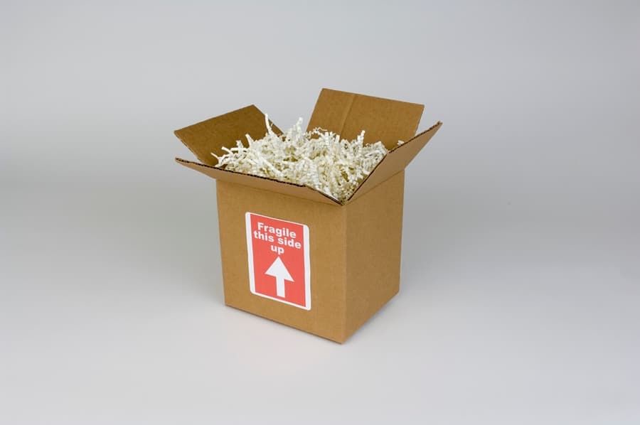 Sealed With a Kiss? Man Almost Dies Trying to Surprise His Girlfriend With a “Special Delivery”