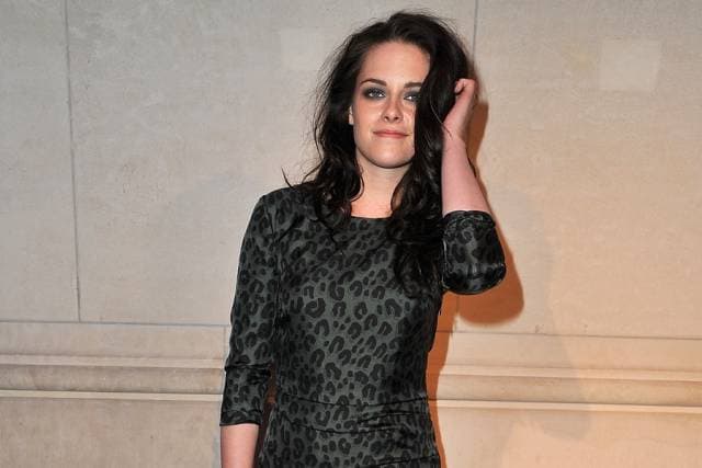 Kristen Stewart is “Angry and Jealous” Over R-Patz’s Dinner Date With Katy Perry
