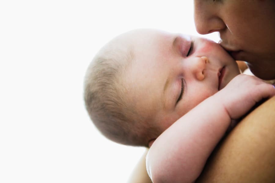 “Until Five Minutes Ago I Didn’t Know What Day It Was” – Evanne Ní Chuilinn on the Curse of ‘Baby Brain’
