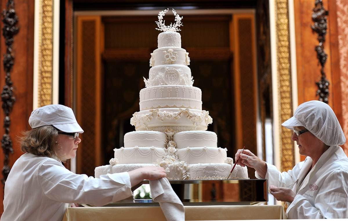 Her.ie Loves a Wedding And We Can Never Resist A Fabulous Cake!