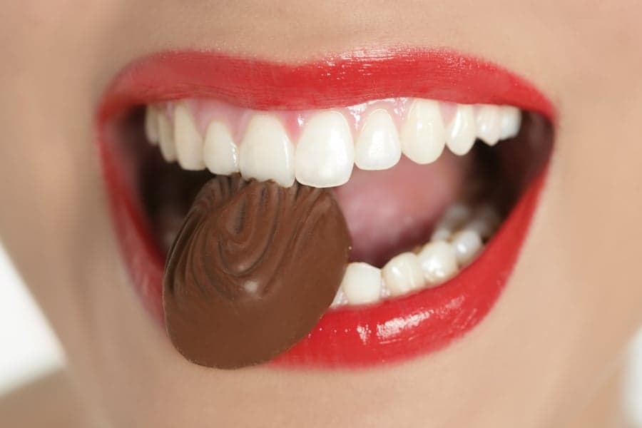 Want to Decode Your Crazy Food Cravings? Find Out What They Mean Here…