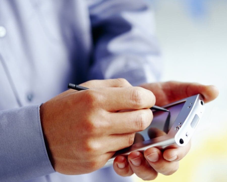 Creepy New App Searches Facebook For “Sexy Pics” And Uploads Them For Browsing