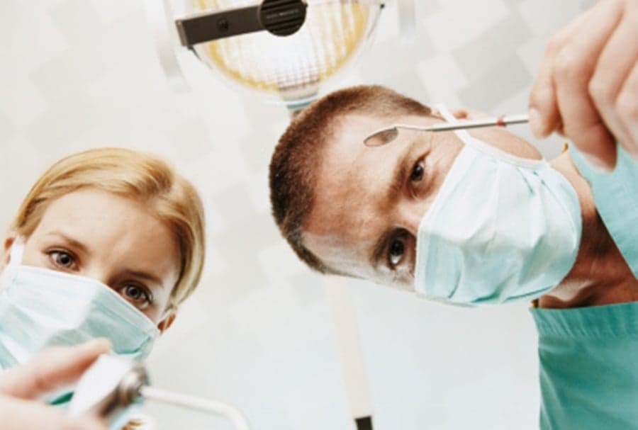 Have Dentist Fear? Well, This Guy Has The Solution…