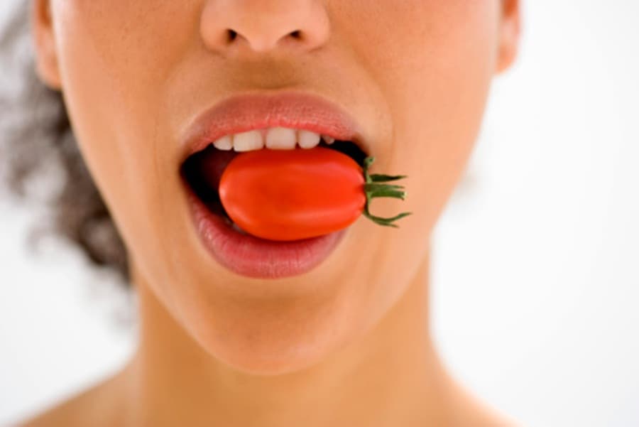 Taunt And Toned: We Present To You The Ten Tummy-Flattening Foods