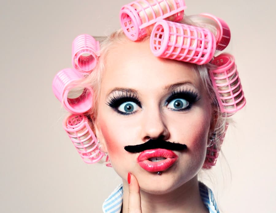 She’s A Natural – Ronnies, Hairy Legs And Other Beauty Taboos