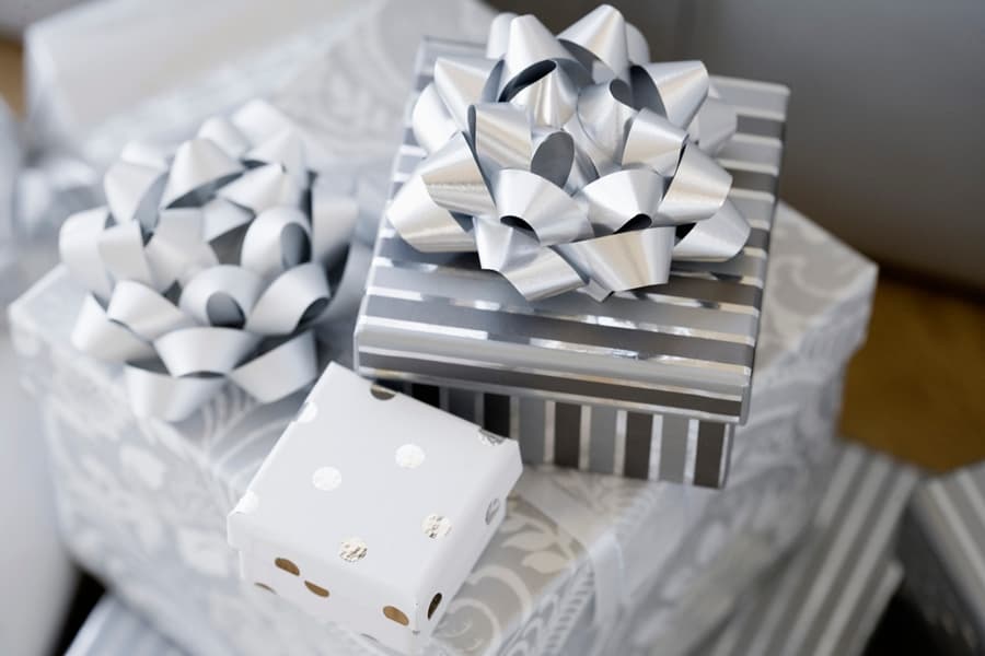 Lads, You Shouldn’t Have: Research Reveals Men Are Terrible At Buying Gifts For Their Partner