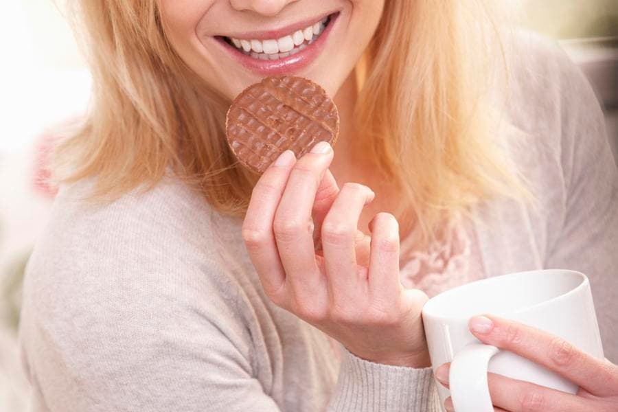 Top Chef Finds Out Why We Dunk Our Digestives in Tea