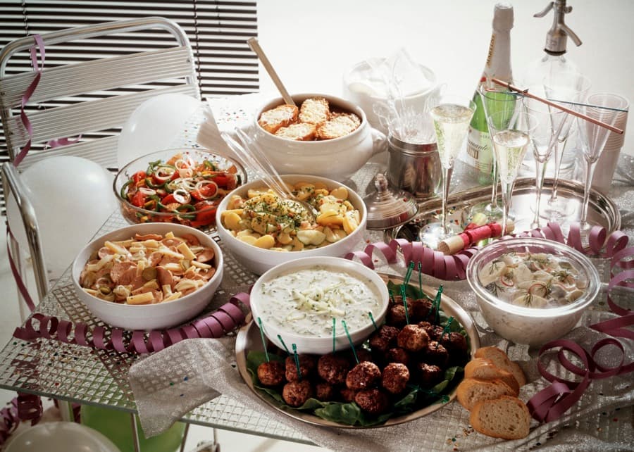 “Let Santa Have The Only Big Belly This Christmas…” Georgina Ahern’s Fitness Tips for the Festive Season