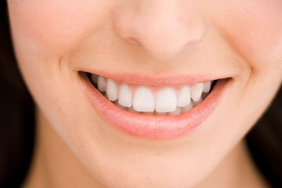 Get Your Smile On: Top Tips For a Pearly White Grin