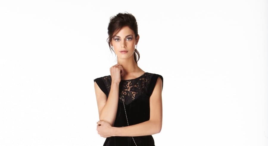 Fashion FYI: Five Clever Tips To Make You Look Instantly Slimmer In Your Clothes