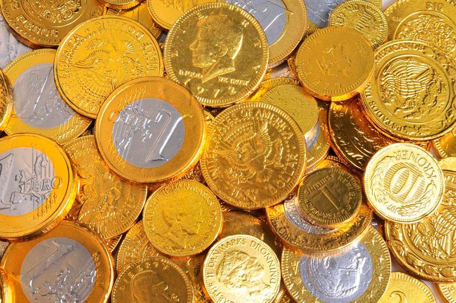 Look After the Pennies: Ten Simple Ways to Save a Little This Christmas