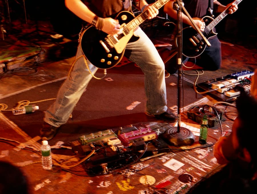 Swoon! Five Of The Hottest Band Front-Men