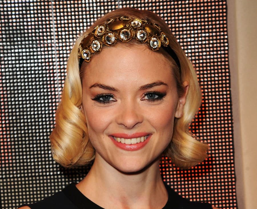 Fuss-Free And Ready To Party – A Pretty Hair Accessory Is Ideal For A Desk To Dancefloor Transformation