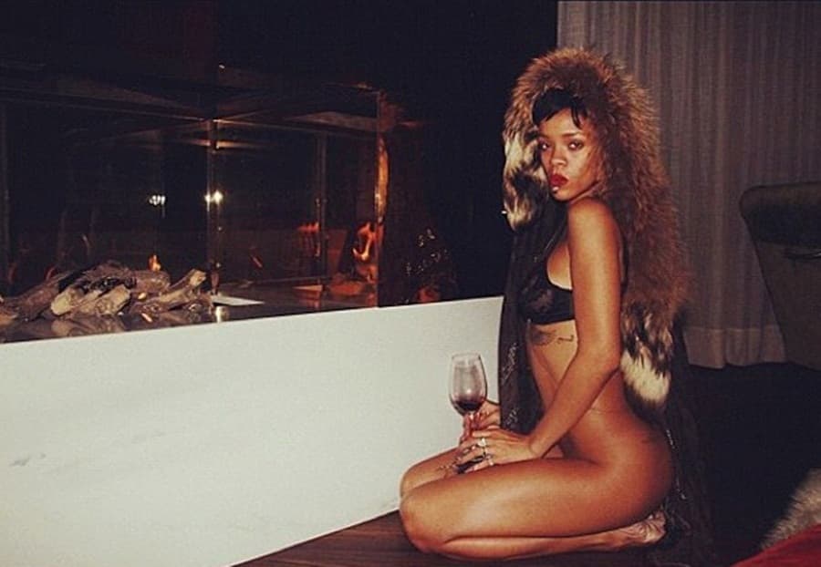 Rihanna’s No-Pants Party… As Brown Lives It Up In Paris