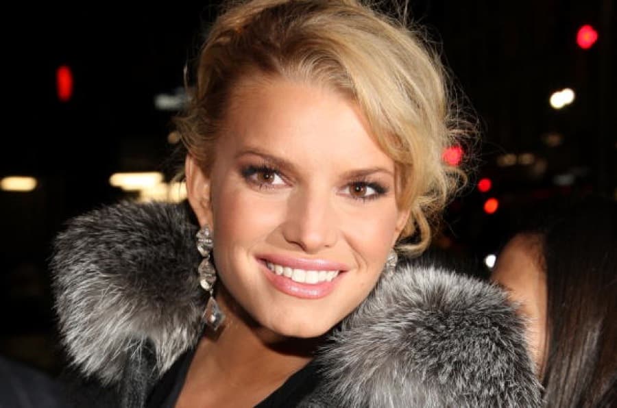The Sweetest Thing: Former Reality TV Star And Singer Announces Her Pregnancy