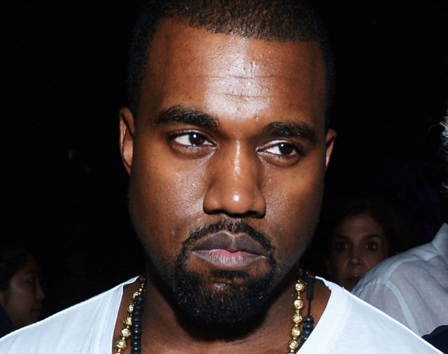Don’t Sweat It – Kanye Get’s Hot And Steamy On Stage