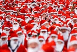 A 25-Foot Santa? That Sounds Simply Santa-stic!