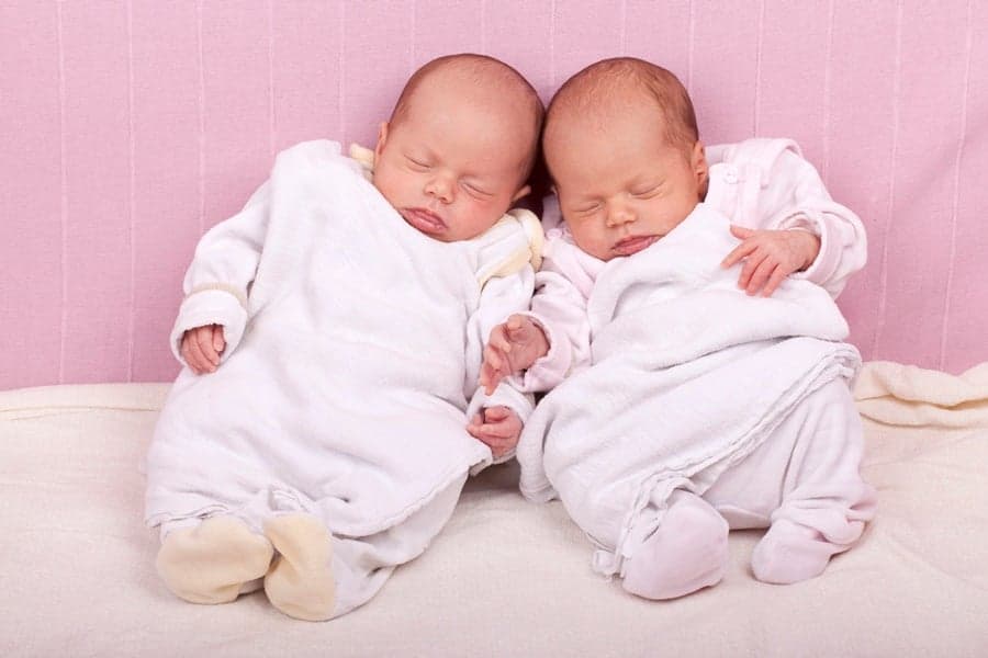 Let the Daddy See the Babies! Star Announces Pregnancy