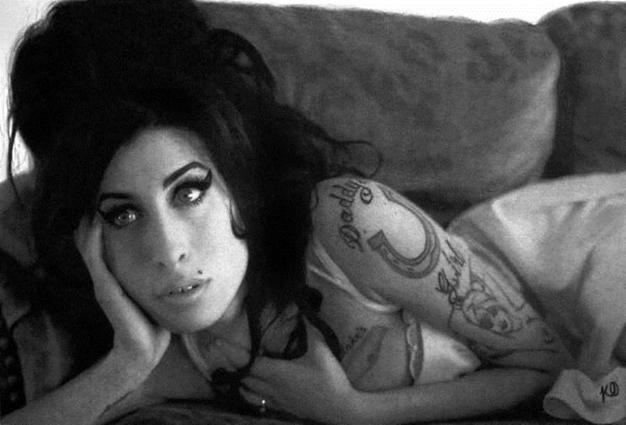The Most Amazing Pencil Drawings You Will Ever See: British Artist Does “Photo-Realistic” Art