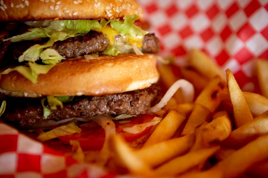 Scandal Continues: Popular Fast Food Chain Admits To Horsemeat Burgers