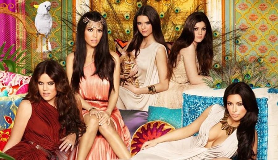 Niall Horan Gets Up Klose & Personal With the Kardashians