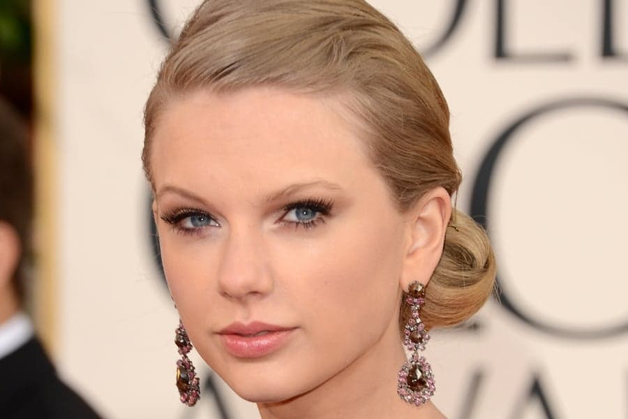 Turns Out Taylor Swift Can Keep Quiet About SOME Things