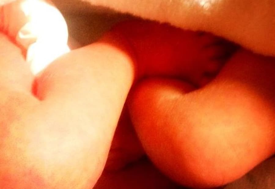Pop Star Announces Birth of Twins with Twitter Picture