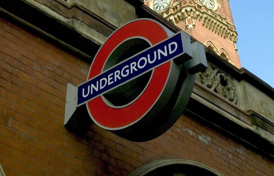 Keeping It Real: Royal Couple Ride The Tube