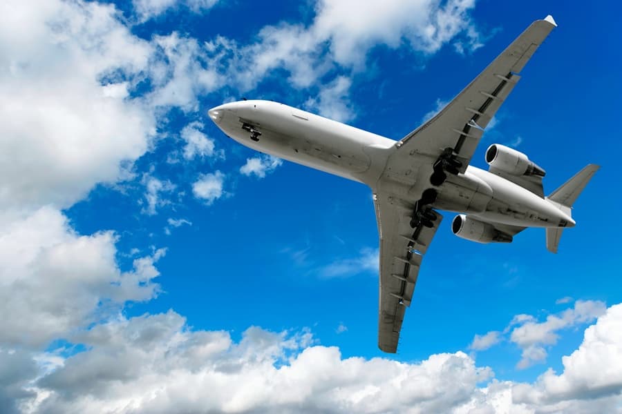 Star Boards Private Jet For Talks with Her Ex