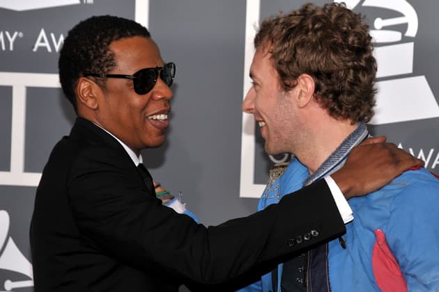 Straight from the ‘Dad at a Wedding’ Handbook – Chris Martin and Gwyneth Paltrow Dance On Stage to Jay Z