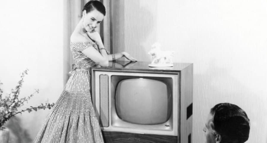 Whatever You Do On Valentine’s Day, Don’t Flick During The Ads!