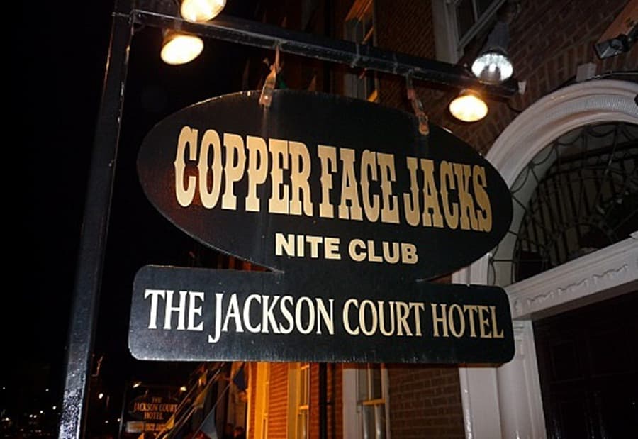 “California Girl” Puts Out Internet Appeal… There’s A Guy From One Night At Coppers And She Needs To Tell Him Something