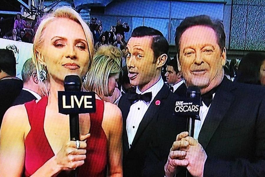 Look Behind You! The Best Celebrity Photobombs
