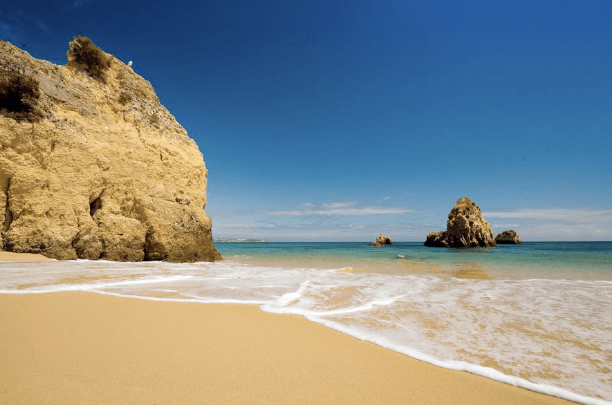 Top Travel Tips: If You’re Headed To… The Algarve