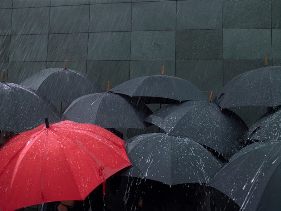 Beloved Irish TV Presenter Blamed For The Manic Weather On Twitter, But She Takes It All In Her Stride