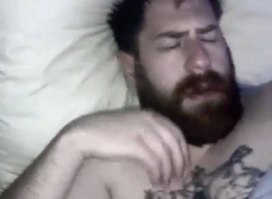 Alternative Alarm Clock – Wife Slaps Husband Awake For 15 Days Straight