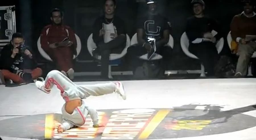 She’s Got the Moves: Six-Year-Old Girl Owns Stage (and Opponent) in Amazing Breakdancing Comp