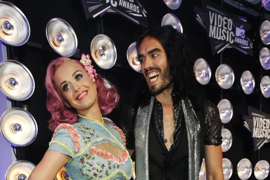 Your Booky Wook? My Booky Wook – Katy Perry To Pen Autobiography