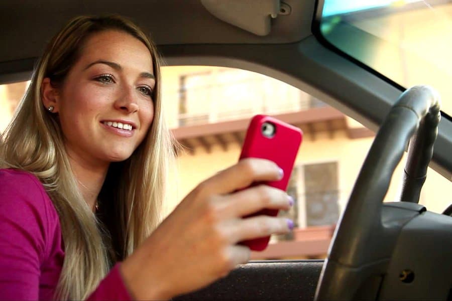 Gardai Get New Powers To Check Your Mobile If They Suspect You’ve Been Using It While Driving