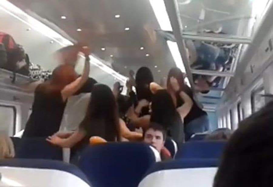 Fail: How NOT to Do the Harlem Shake on an Irish Train