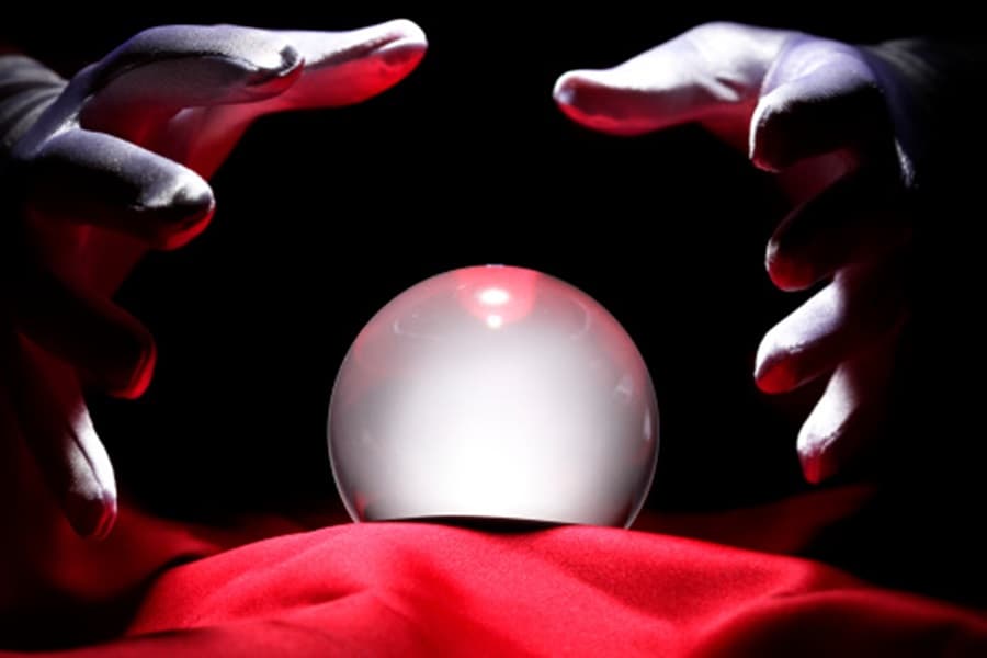 Cheating Predictions: Soapstar Publicly Thanks Psychic Who Warned Her Ex-Boyfriend Would Cheat